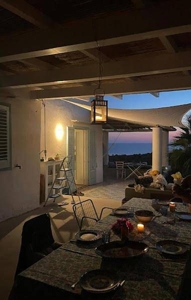 Location de vacances pour 4 personnes, avec vue et jardin à Ustica - 3