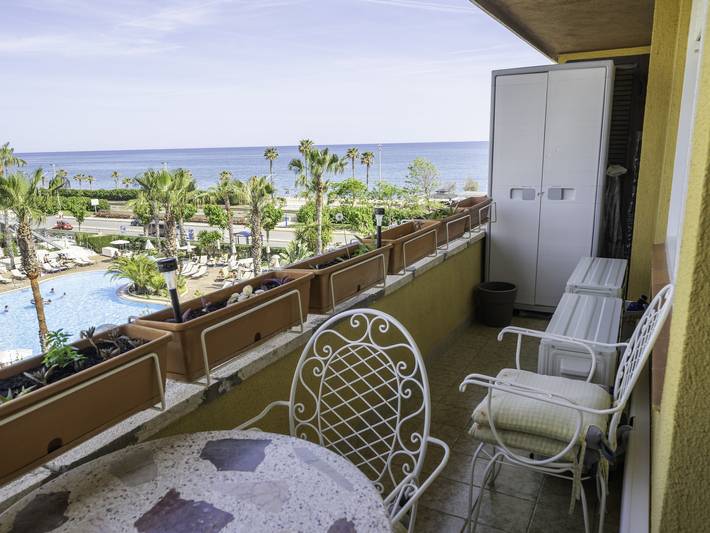 Ferienwohnung für 4 Personen, mit Balkon und Pool in Pineda de Mar - 2