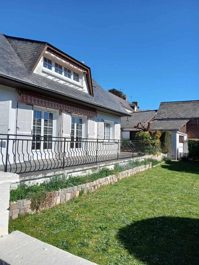 One-Bedroom House in Fontaine-le-Dun, Région de Dieppe