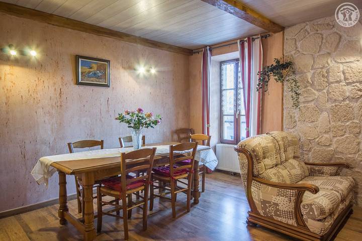 Gîte pour 5 personnes, avec jardin et terrasse à Thoiry (Savoie) - 3