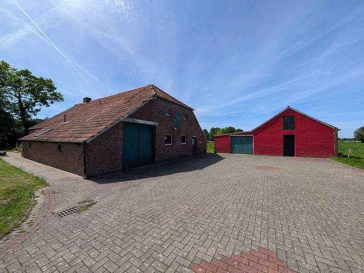 Ferienhaus für 4 Personen, mit Terrasse und Garten in Dunum
