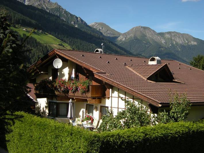 Ferienwohnung für 7 Personen, mit Garten und Terrasse sowie Ausblick, kinderfreundlich
