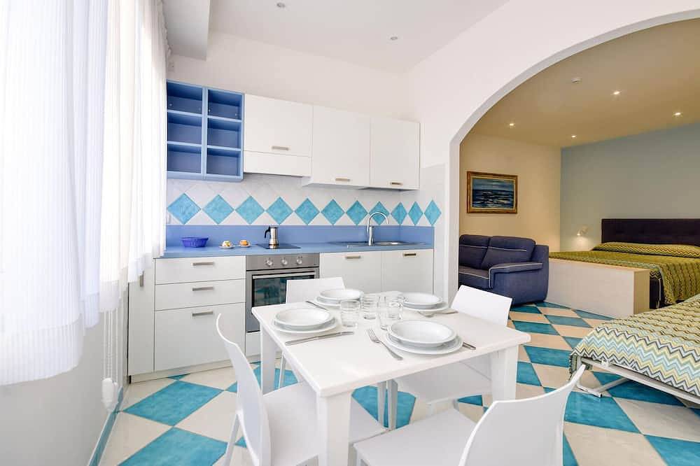 Entire apartment, Gorgeous apartment in Deiva Marina in Deiva Marina, Riviera di Levante