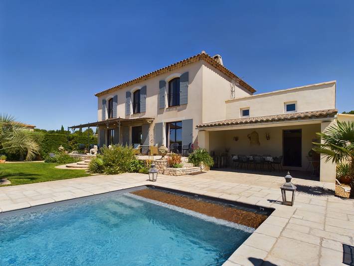 Location de vacances pour 6 personnes, avec terrasse à Mouriès - 2