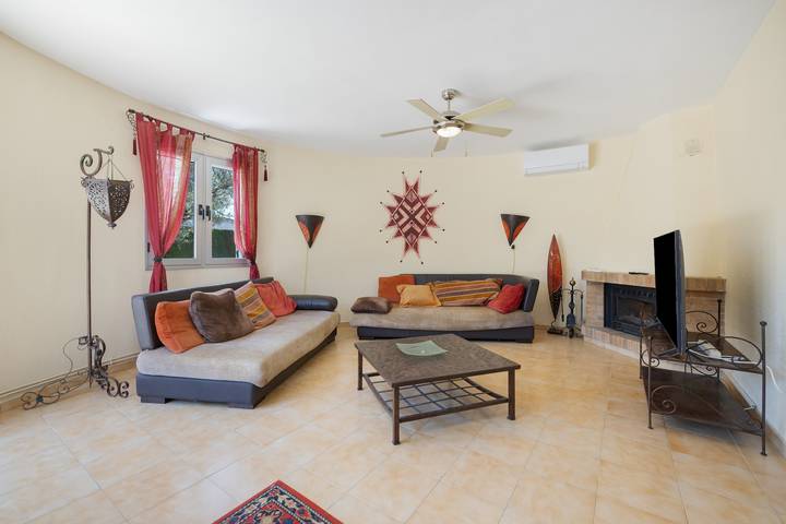 Casa de vacaciones 'Casa Viviana' con piscina privada, terraza privada y aire acondicionado in La Ampolla, Costa Dorada