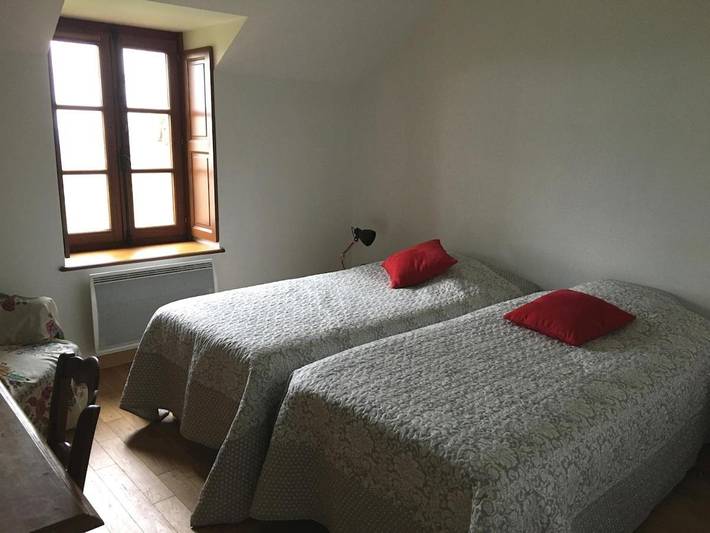 Location de vacances pour 10 personnes, avec jardin ainsi que terrasse et vue, animaux acceptés à La Grande-Verrière - 2