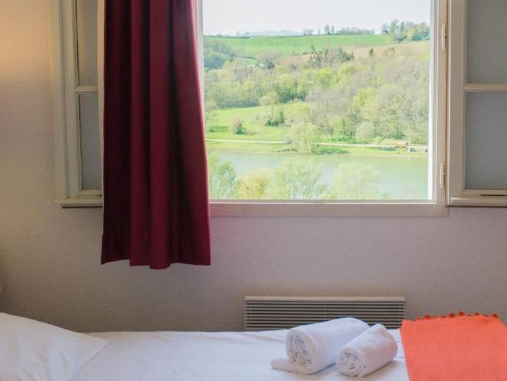 Location de vacances pour 2 personnes, avec piscine et terrasse, animaux acceptés à Carla-Bayle - 3