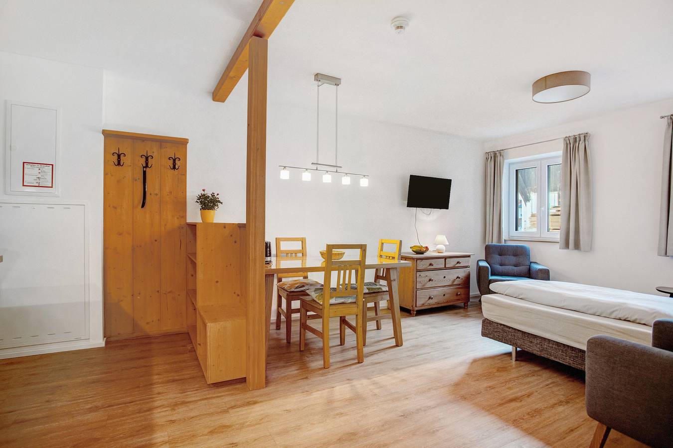 Ganze Wohnung, Ferienwohnung 'Appartement 2' mit gemeinsamer Terrasse, gemeinsamem Garten und Wi-Fi in Kirchseeon, Oberbayern