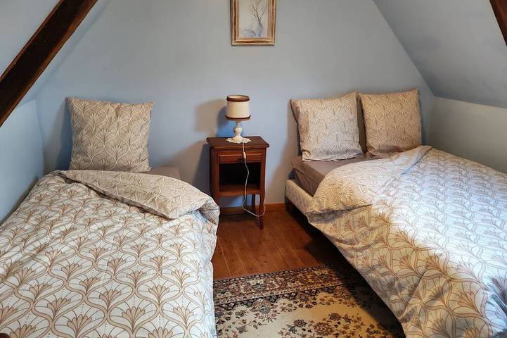 Location de vacances pour 9 personnes, avec jardin à Mellionnec - 2