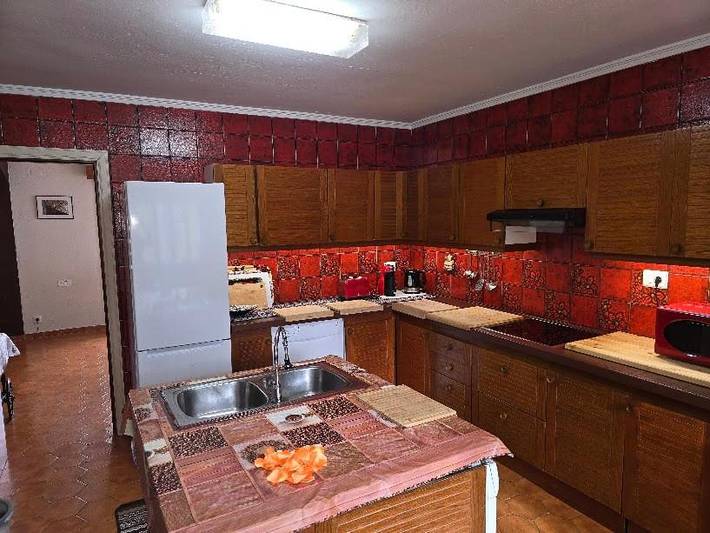 Casa rural para 10 personas, con vistas además de terraza y piscina, Se admiten mascotas en Vall D'albaida - 3