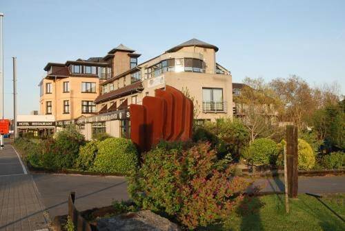 Hôtel pour 3 personnes, avec jacuzzi ainsi que sauna et jardin