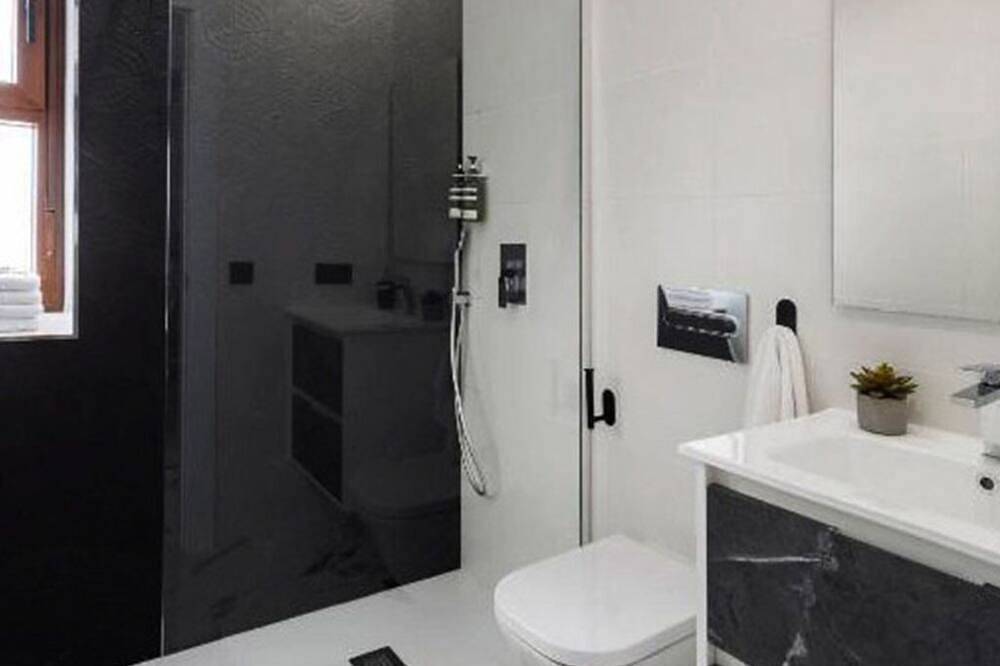 Ganze Wohnung, Beautiful suite to enjoy as a couple or group in the mountains of Andújar. in Andújar, Jaén Provinz