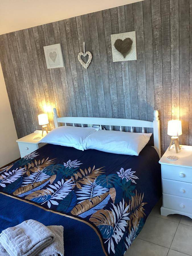 Gîte pour 4 personnes, avec piscine ainsi que jardin et jacuzzi à Pageas - 4