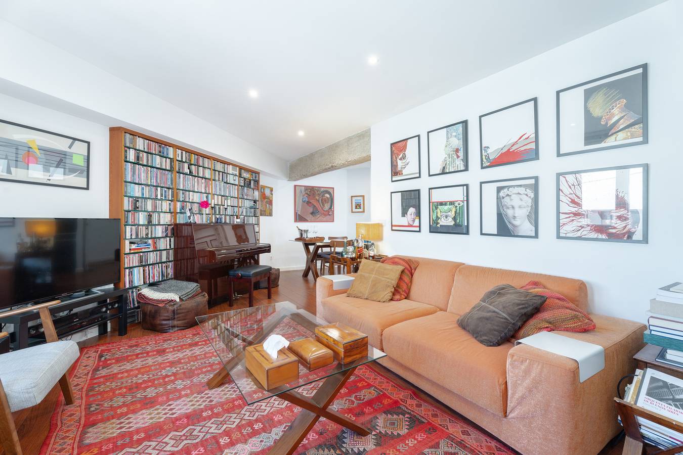 Apartamento entero, Apartamento 'Lujoso Ático Palau De La Música' con terraza compartida, Wi-Fi y aire acondicionado. in Valencia City Centre, Valencia