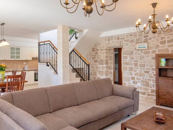 Holiday Home Lovište-Three Bedroom Holiday Home with Pool and  Sea View in Dubrovnik-Neretva