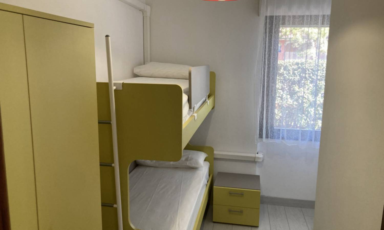 Apartamento entero, Apartamento en bonita residencia junto al mar con piscina. in Ribera de Lignano, Lignano Sabbiadoro
