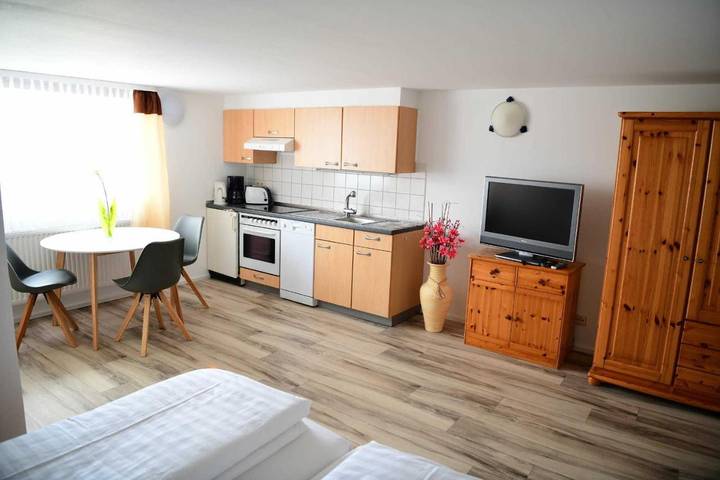 Ferienwohnung für 2 Personen, mit Terrasse und Ausblick in Wolgast - 3