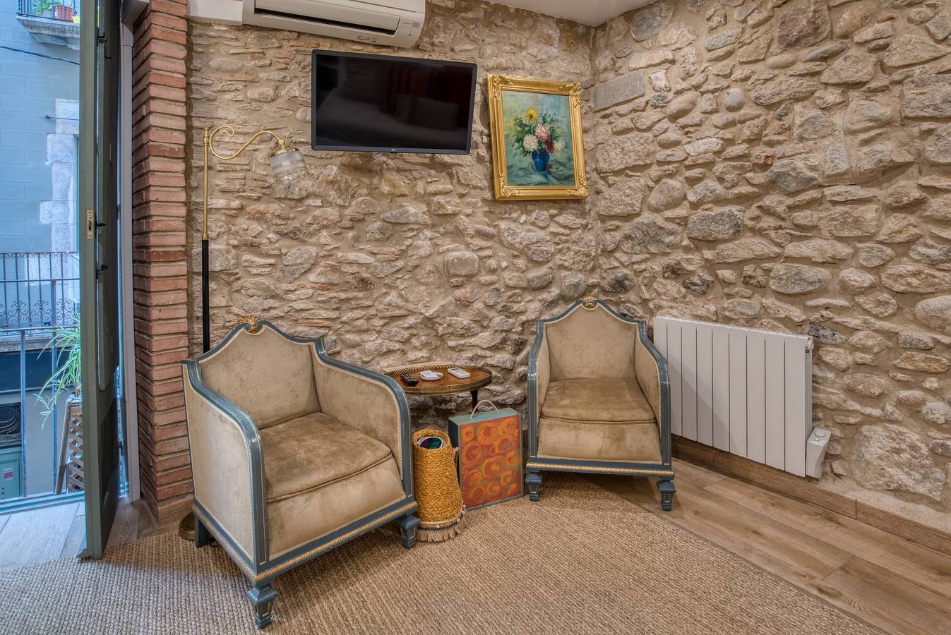 Ganze Wohnung, Apartment "Old Side Girona one" mit Balkon, Wlan und A/C in Girona, Gironès