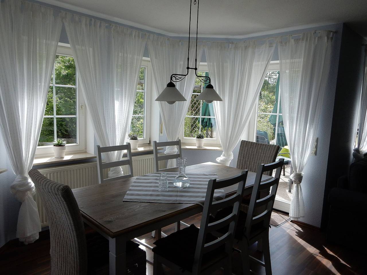 Ganze Wohnung, Apartment 'Am Wildpflanzenpark' mit gemeinsamer Terrasse, gemeinsamem Garten und Wlan in Unterkirnach, Mittlerer Schwarzwald
