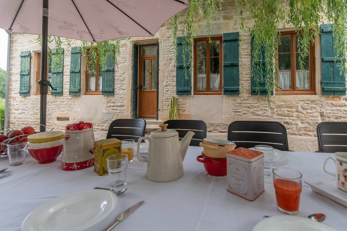 Les Volets Verts - Maison pour 10p avec Jardin in Jully-lès-Buxy, Region Chalon-sur-Saône