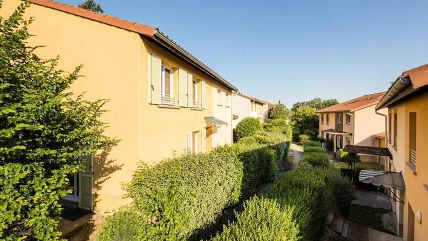 Gîte pour 9 personnes, animaux acceptés à Lissieu