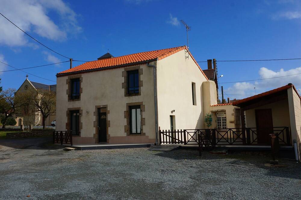 Appartement entier, Studio Capucine à 5 min du Puy du Fou 2 personnes in Saint-Malô-du-Bois, Région de La Roche-sur-Yon