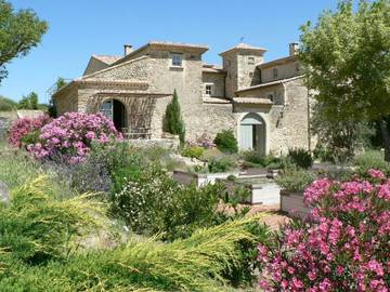 Cottage pour 4 personnes, avec jardin et vue à Venterol