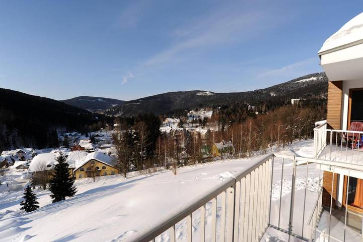 Ferienwohnung für 4 Personen, mit Pool und Sauna sowie Ausblick und Balkon in Spindlermühle - 4