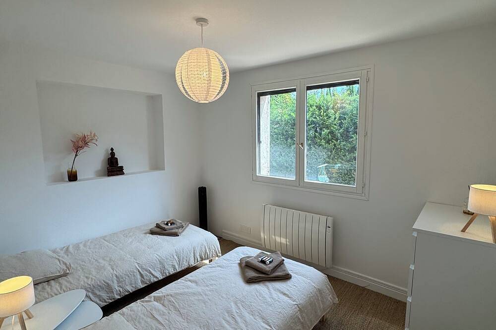 Entire apartment, Bas de villa La Rieuse in La Gaude, Cannes region