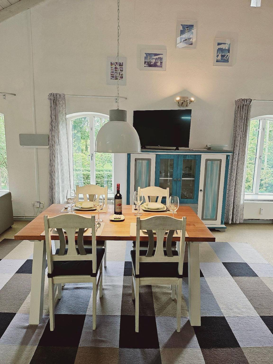 Ganze Ferienwohnung, Galeriewohnung auf einem historischen Gutshof in Stockelsdorf, Ostholstein