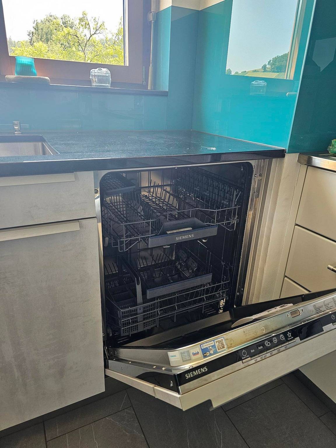 Ganze Ferienwohnung, Apartment Hügelruhe Mandach 100 m2 3 Schlafzimmer in Aargau-Basel