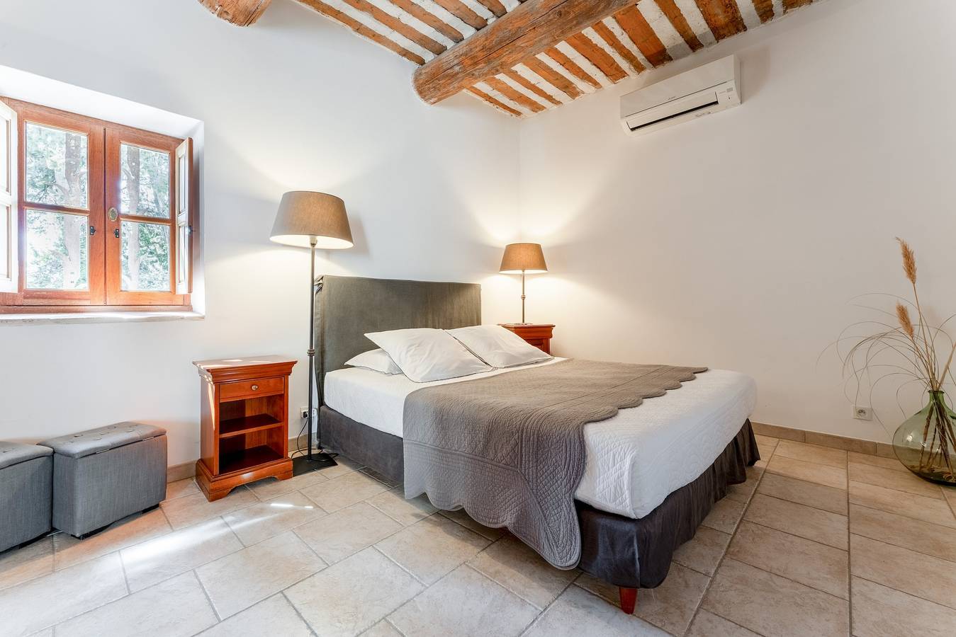 Chambre d’hôtes « Chambre Au Couchant » avec terrasse partagée, Wi-Fi et climatisation in Violès, Vaucluse