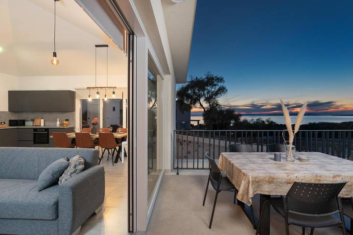 Villa pour 7 personnes, avec vue et jardin ainsi que sauna et piscine, animaux acceptés dans Lun - 4