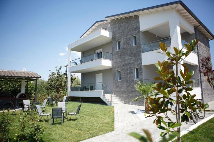 Apartmenthotel für 4 Personen, mit Garten - 1