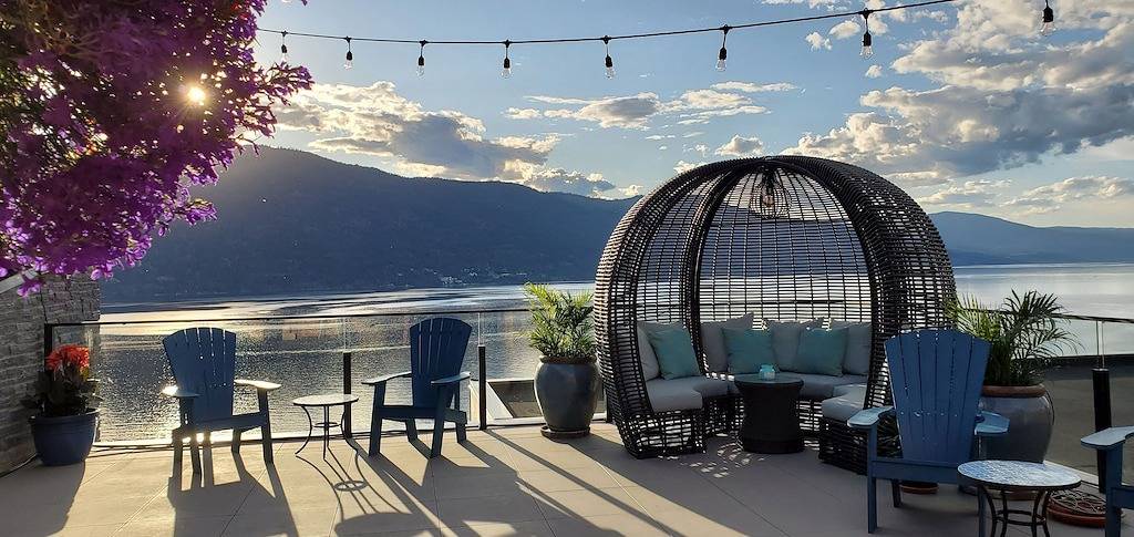 Ganze Wohnung, Luxurious Legal Licensed Penthouse Oasis @ Okanagan Lake\nlicensed 4084946  in Kelowna, Regional District of Central Okanagan