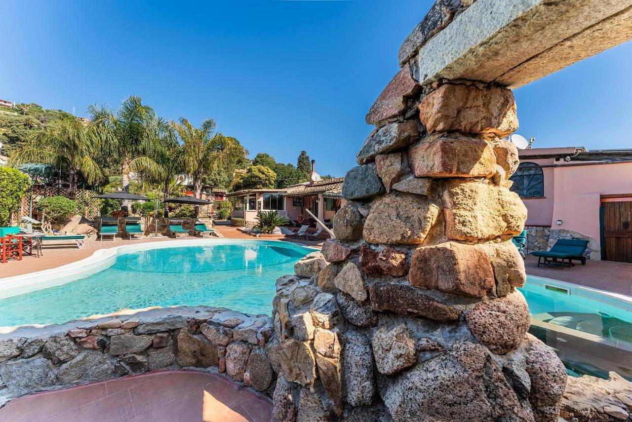 Guest House Villa Verde - Short Term Room Rentals in Geremeas, Maracalagonis