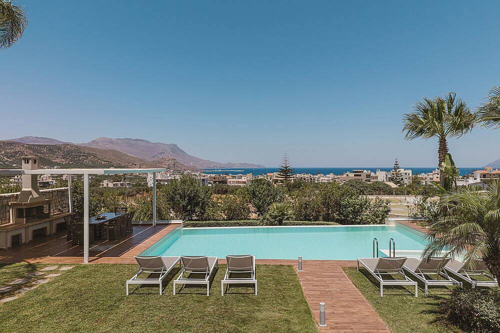 Luxurious Villa with sensational view of Cretan Sea in Kissamos, Chania und Umgebung