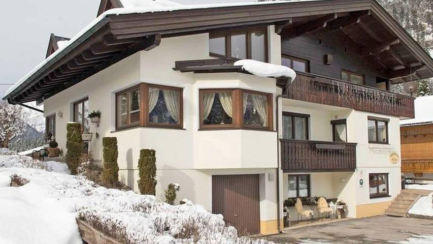 Appartement voor 4 personen, met tuin en terras in Pertisau