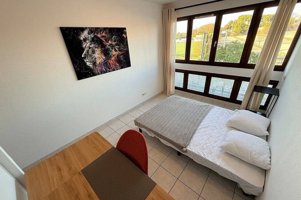Entire apartment, L’Escale d’Ovalie, Ggl Stadium, Parking, Tram in Croix d'Argent, Montpellier