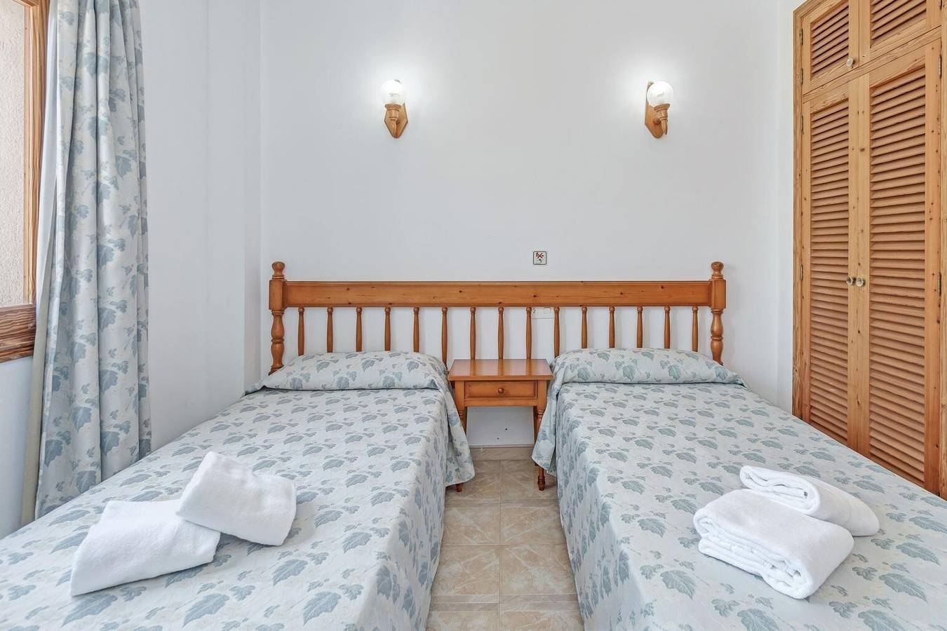 Vakantie Appartement "La Cabanya 2A" met Wi-Fi, Balkon, Terras & Gedeeld Zwembad, foto 12