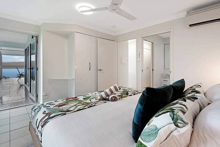 Holiday apartment for 5 people, with pool and balcony/terrace in Hamilton Island