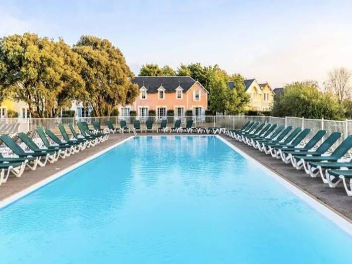 Gîte pour 5 personnes, avec terrasse et piscine, adapté aux familles dans Port Bourgenay - 4