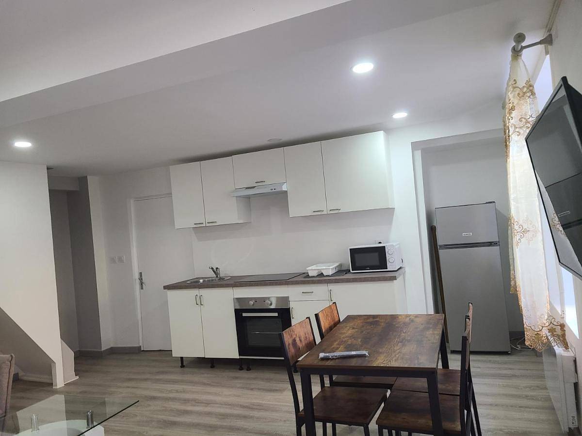 Appartement entier, Two-Bedroom Apartment in Annemasse, Région de Saint-Julien-en-Genevois