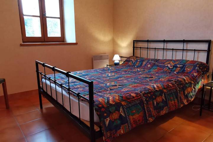 Gîte pour 6 personnes, avec jardin, animaux acceptés à Allègre - 3