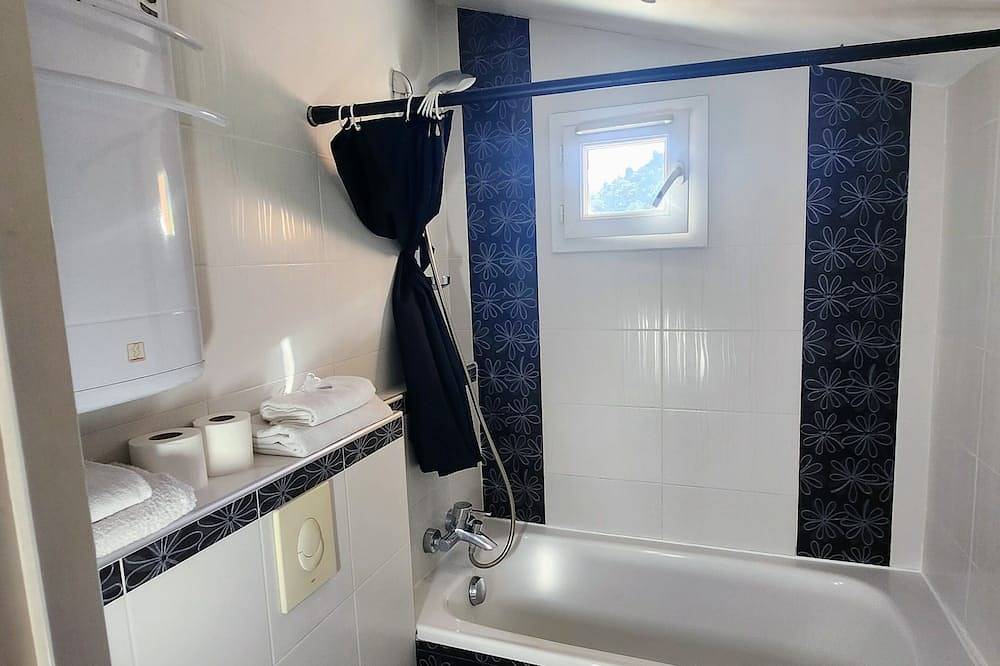Appartamento intero, \"Apartment L'Olivier Magnifique Vue au Mas d'Angeline!\" in Beausoleil, Nizza e dintorni