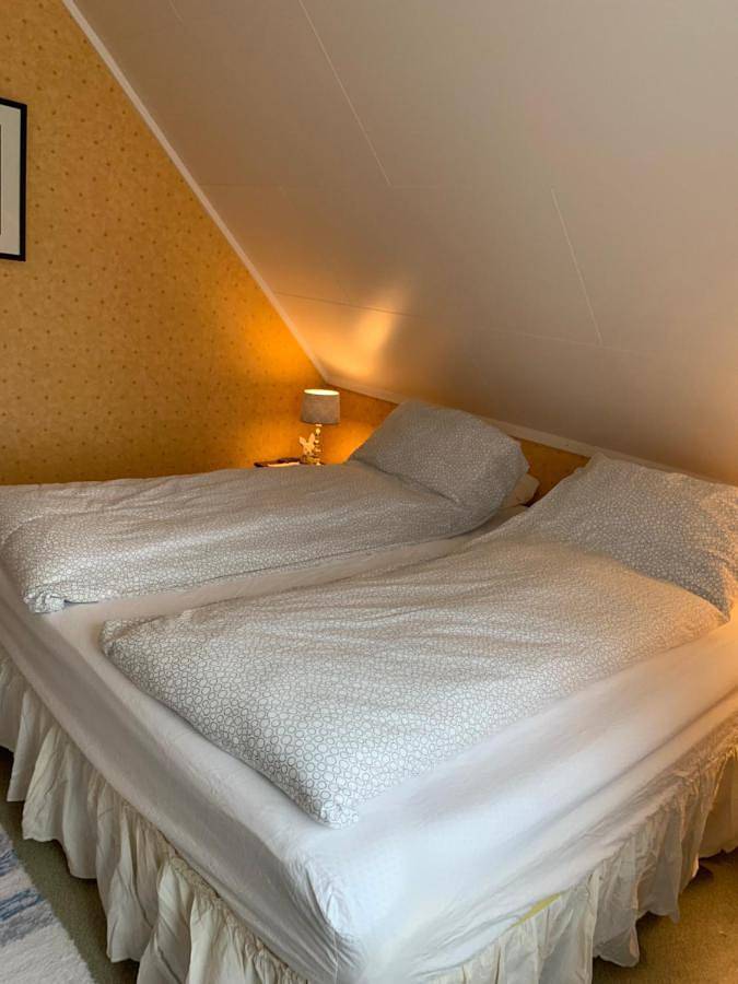 Ferienhaus für 10 Personen, mit Ausblick und Seeblick sowie Garten, mit Haustier