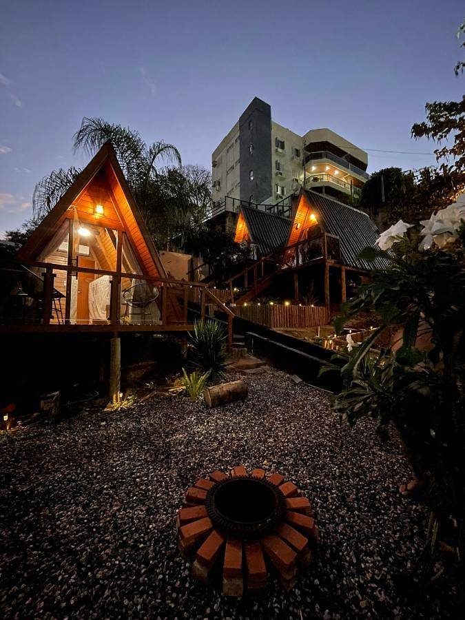 Casas e apartamentos de temporada para 2 pessoas, com vista e jardim em Governador Valadares