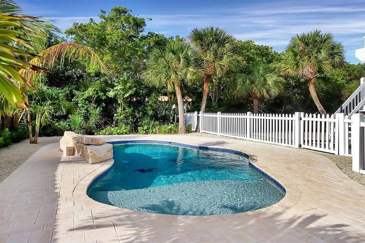 Vacation rental for 6 people, with balcony in Little Gasparilla Island
