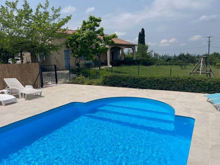 Gîte pour 7 personnes, avec piscine, adapté aux familles à Loupiac (Lot)