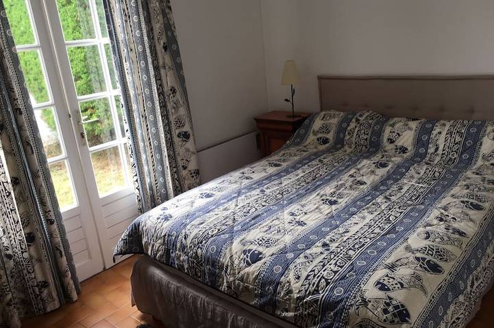 Cómoda casa en una gran parcela cerrada, acceso directo al mar a pie in Saint-Georges-d'Oléron, Côte de Beauté